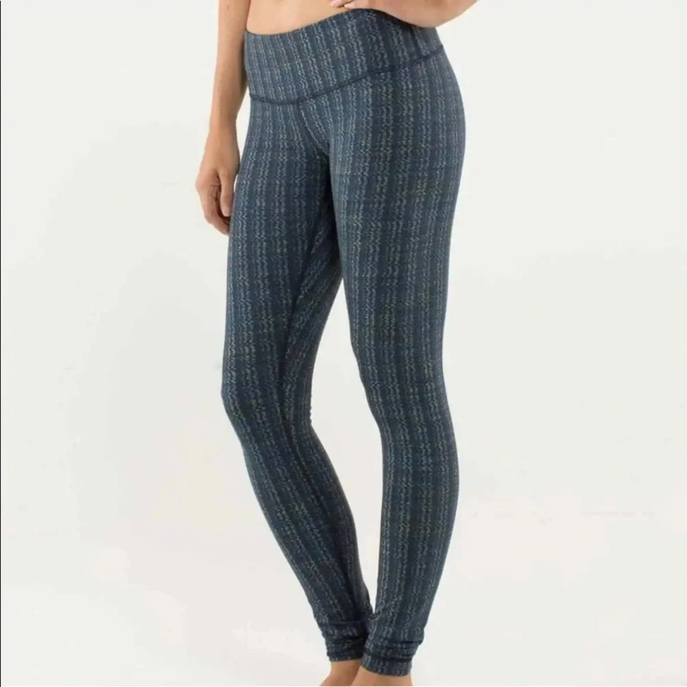 Lululemon Wunder Under Leggings Size 4.